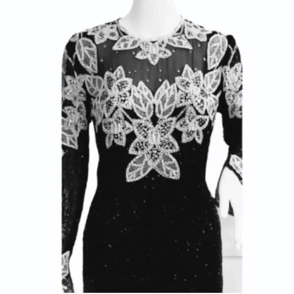 🎉🎉NEIMAN MARCUS BlackTie Silk Sequined Dress - Picture 3 of 10